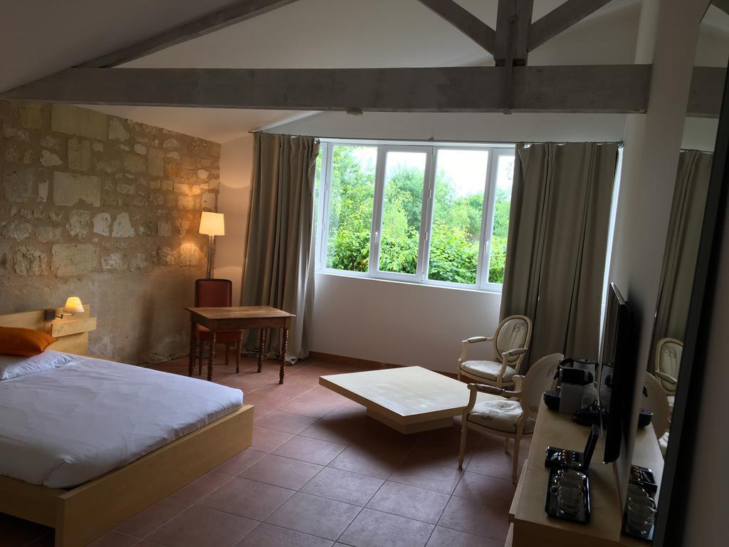 Maison D'Hotes L'Arbre Rouge Génissac エクステリア 写真